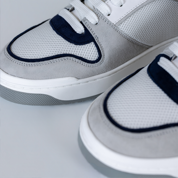Navy & White Club Trainer