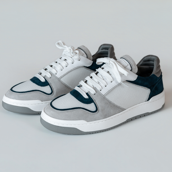 Navy & White Club Trainer