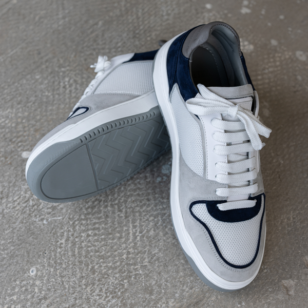 Navy & White Club Trainer